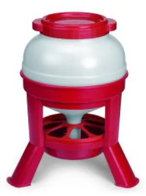 35 Pound Plastic Dome Feeder